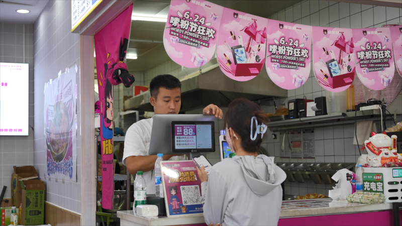 柳蛳蛳螺蛳粉加盟总部以专业美食研发团队激发品牌无限活力
